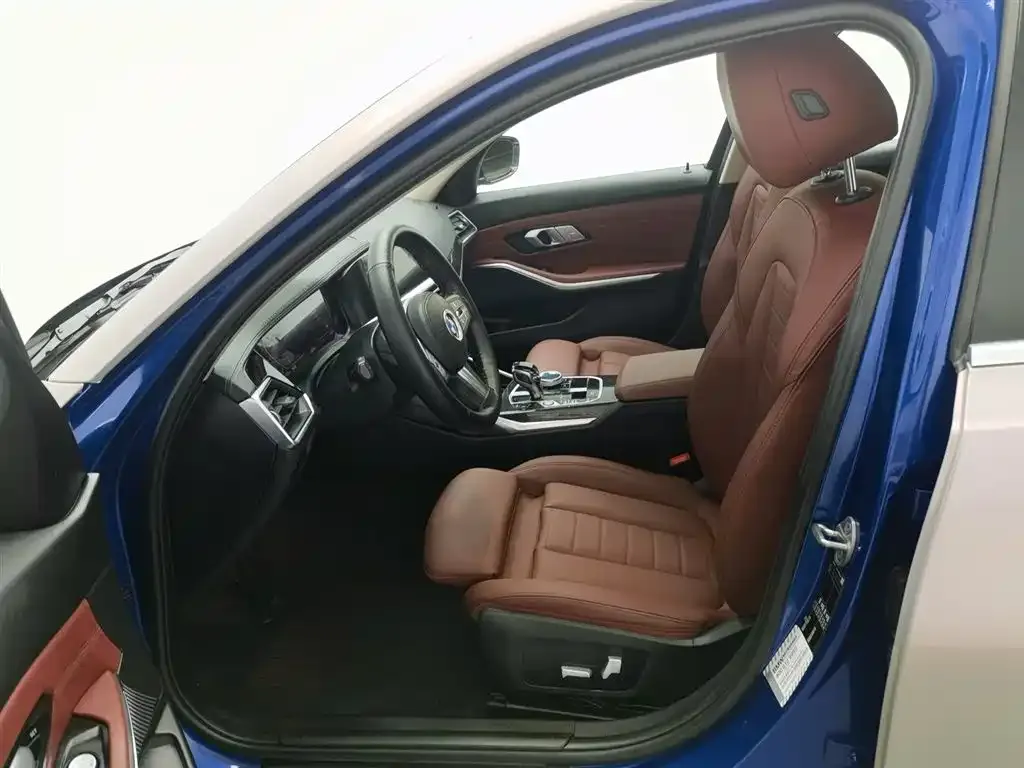 BMW 3 Series 2021 из CN, фото 10