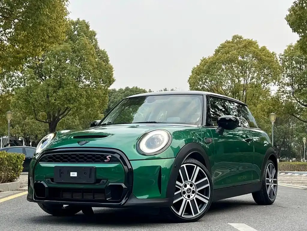 MINI Cooper (3-door) 2023 из CN, фото 1