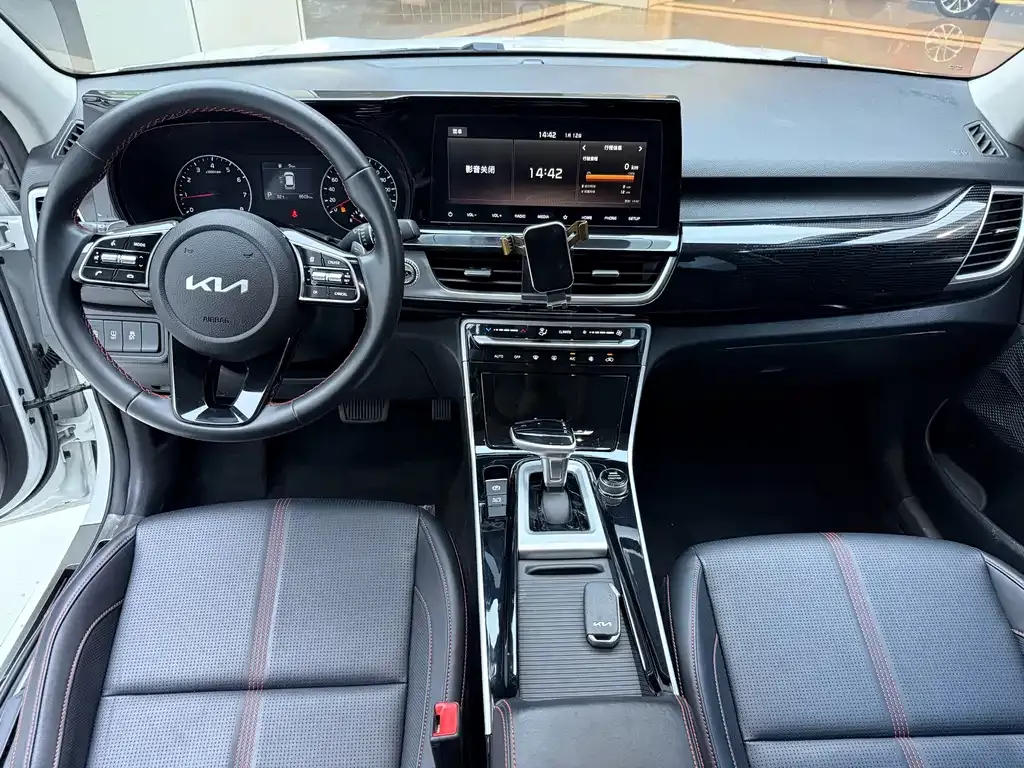 Kia KX3 2022 из CN, фото 10