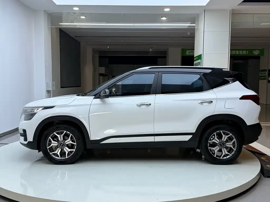Kia KX3 2022 из CN, фото 7