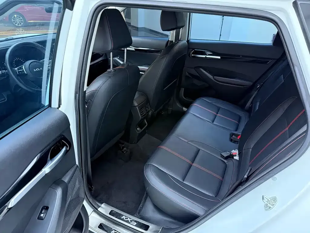 Kia KX3 2022 из CN, фото 9