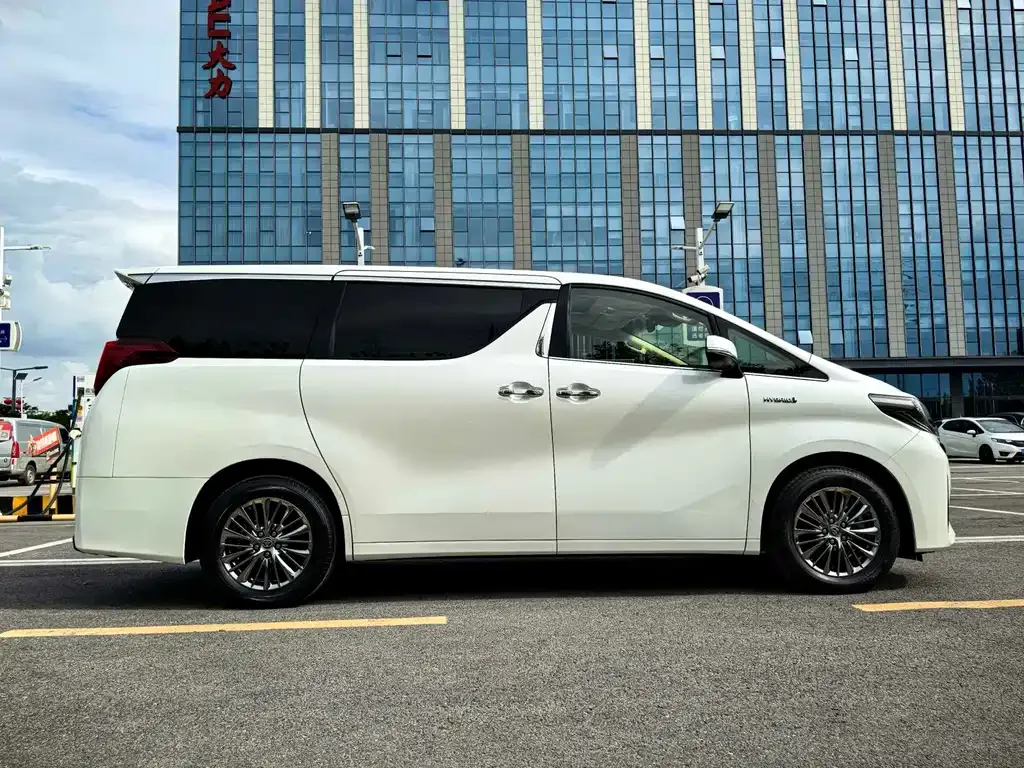 Toyota Alphard 2021 из CN, фото 8