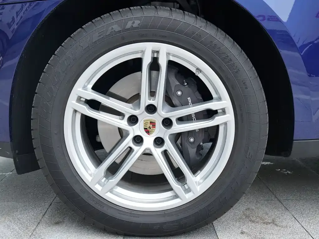 Porsche Macan 2025 из CN, фото 4