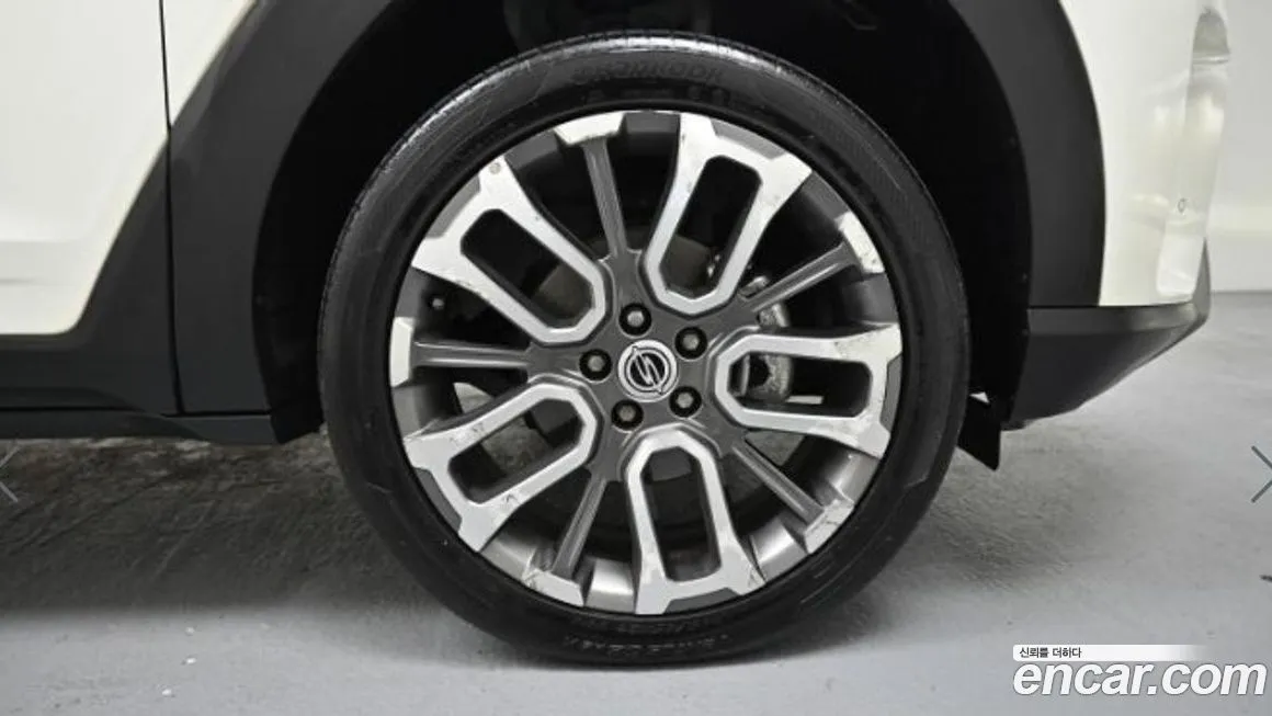 KG Mobility (Ssangyong) Torres — фото 5