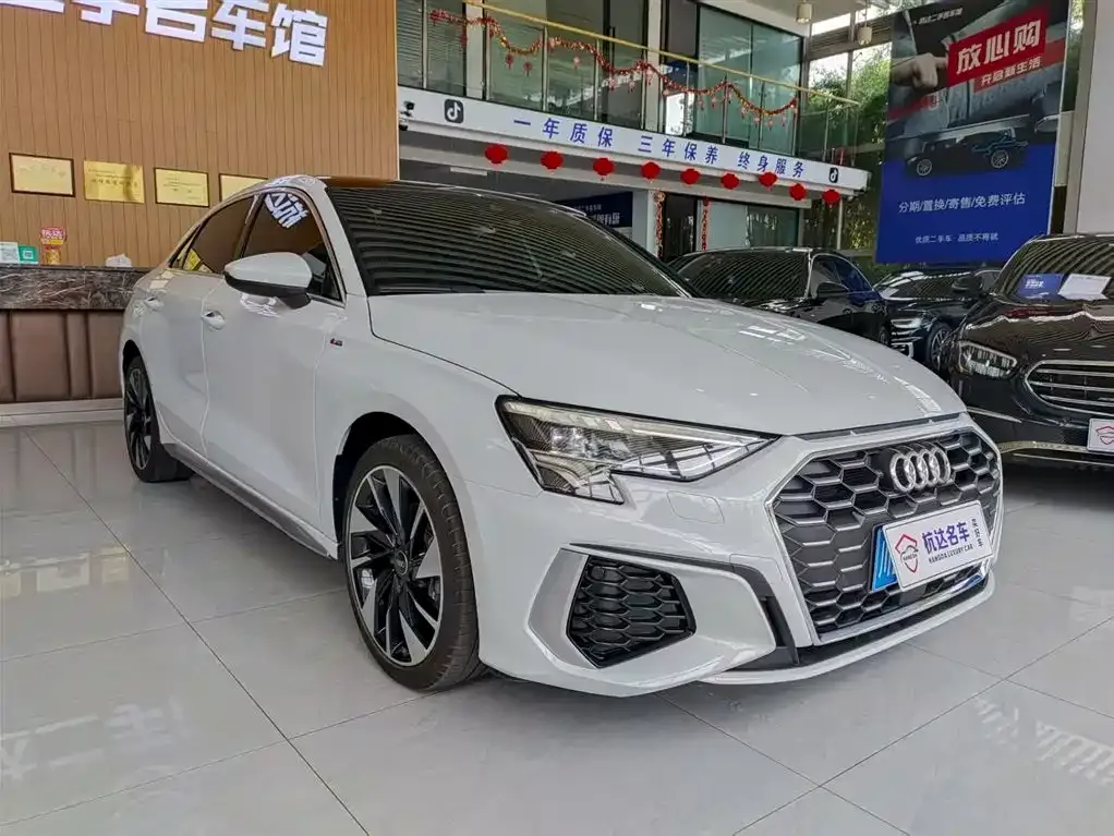 Audi A3 2023 из CN, фото 3