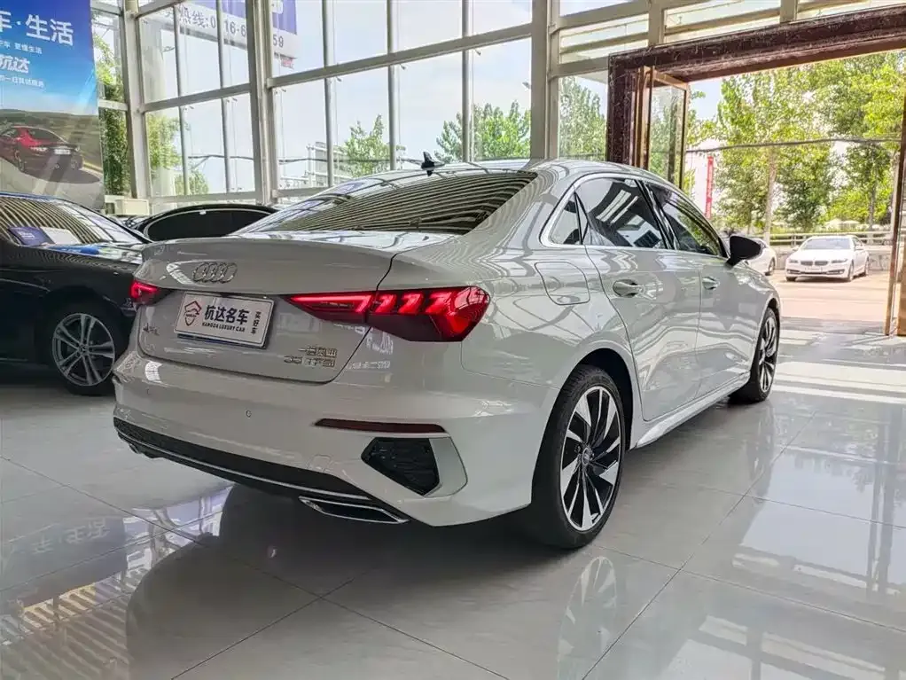 Audi A3 2023 из CN, фото 4