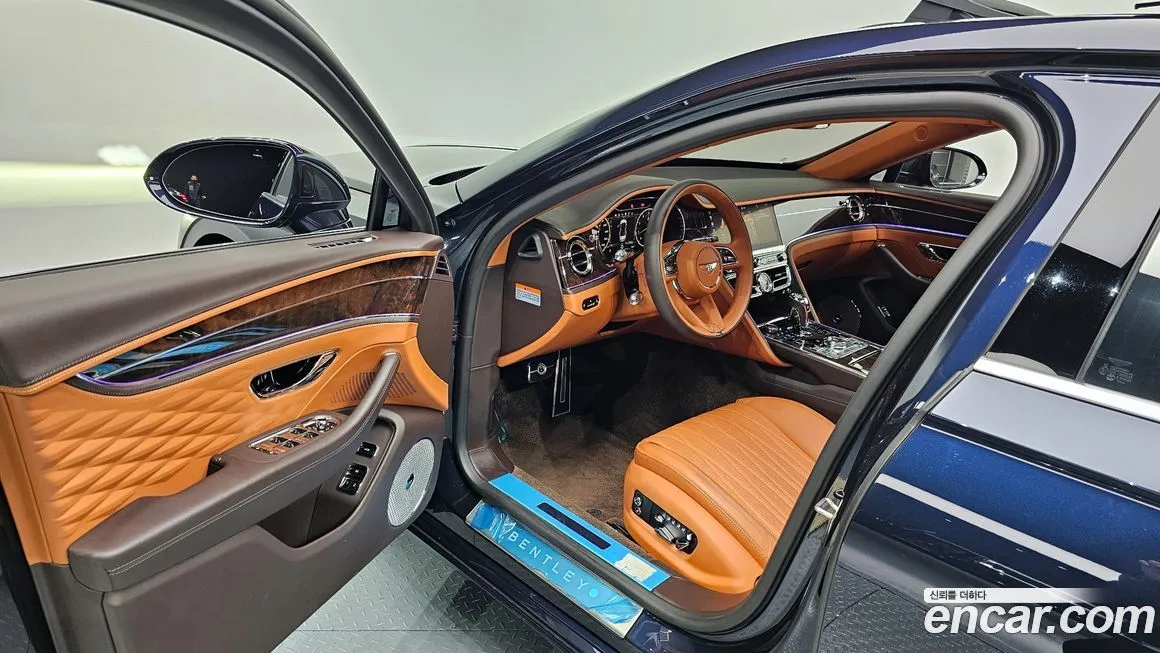 Bentley Flying Spur — фото 10