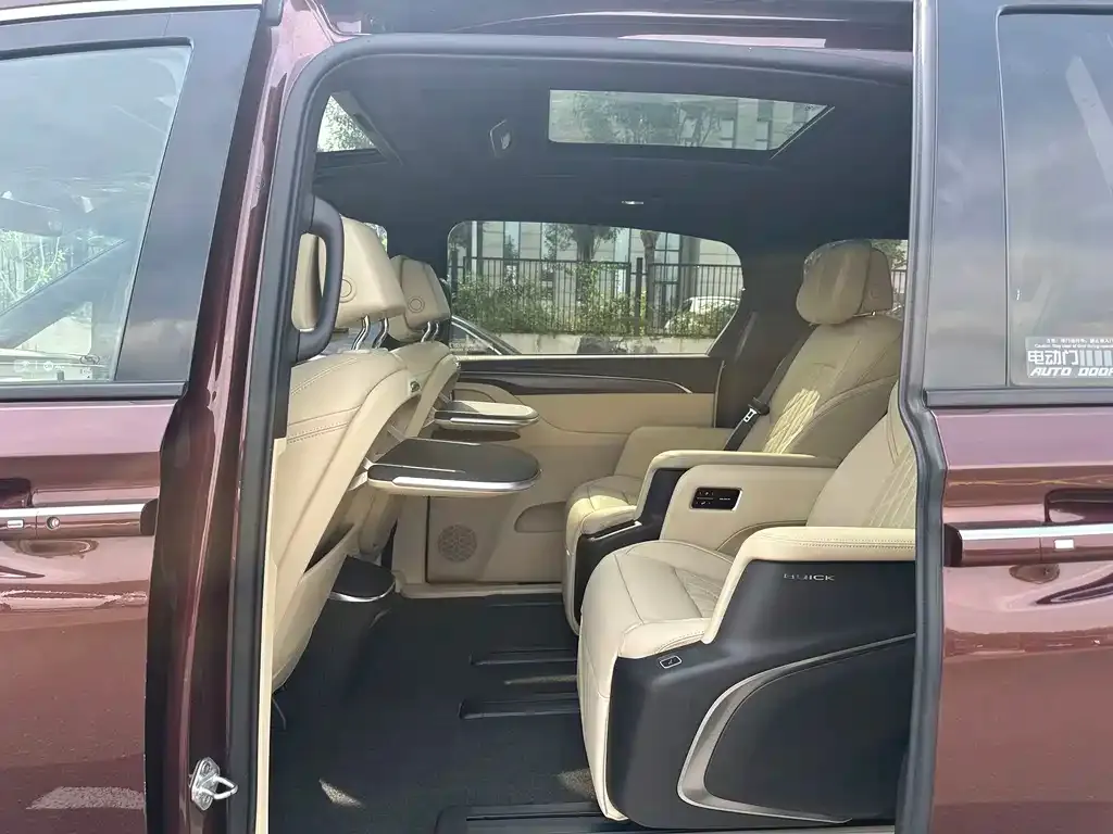 Buick GL8 2021 из CN, фото 6