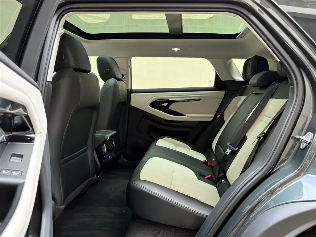 Land Rover Evoque 2023 из CN, фото 10
