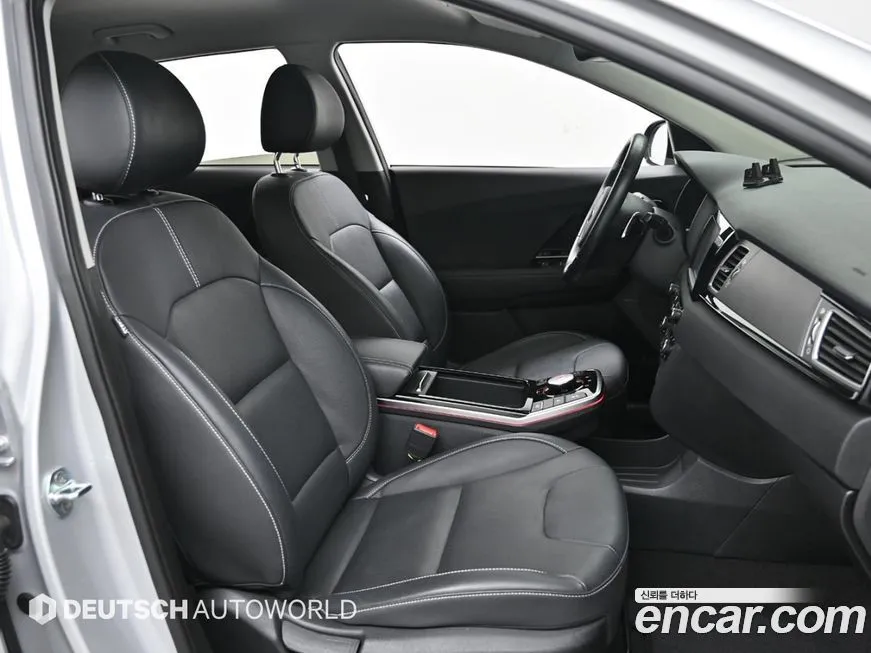 Kia Niro — фото 10