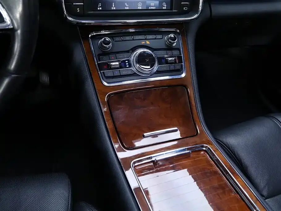 Lincoln Continental 2021 из CN, фото 8