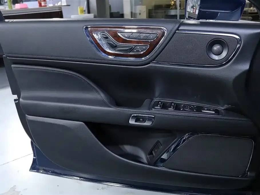 Lincoln Continental 2021 из CN, фото 9