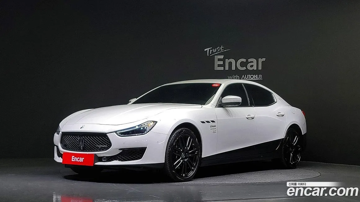 Maserati Ghibli — фото 1