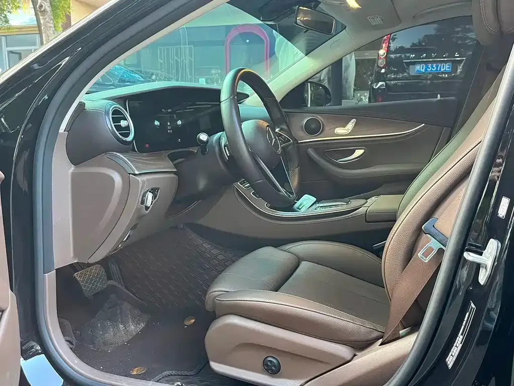 Mercedes-Benz E-Class 2023 из CN, фото 7