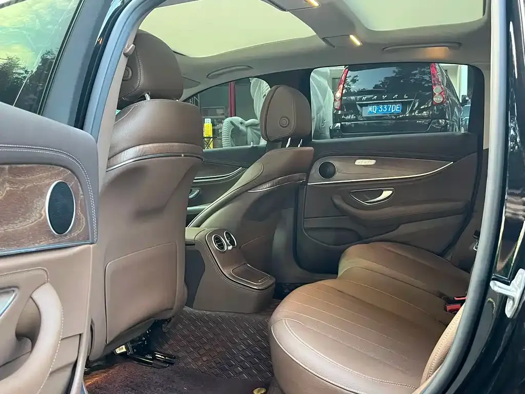 Mercedes-Benz E-Class 2023 из CN, фото 8