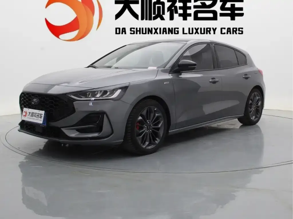 Ford Focus 2023 из CN, фото 1