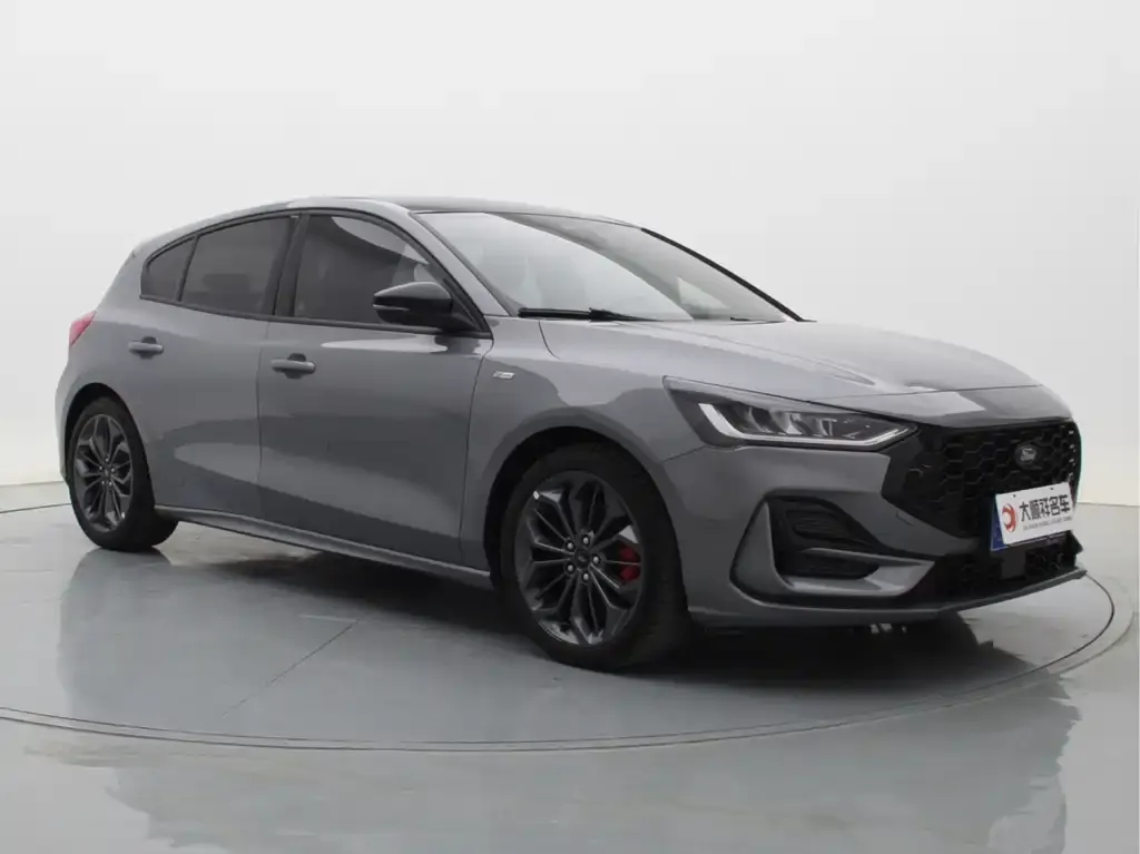 Ford Focus 2023 из CN, фото 3