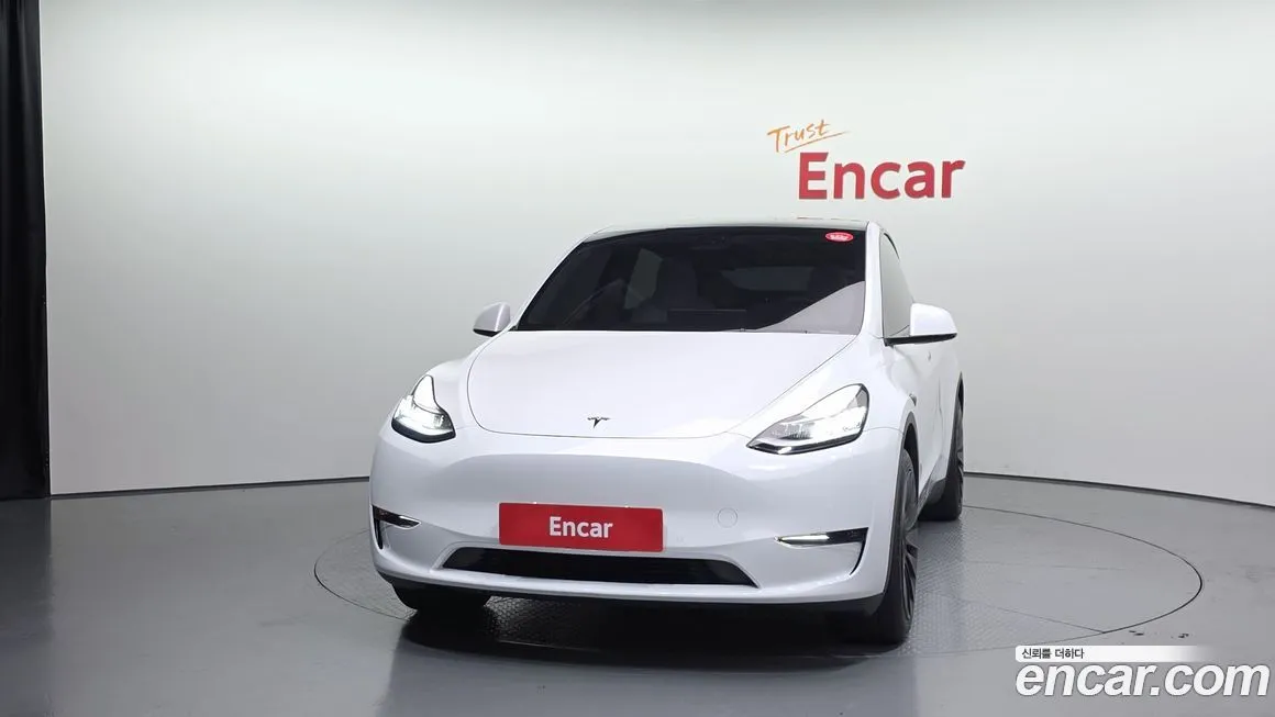 Tesla Model Y — фото 3