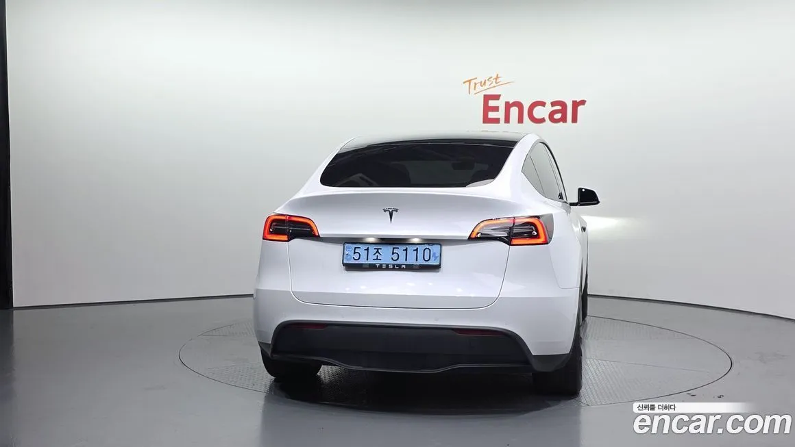 Tesla Model Y — фото 4