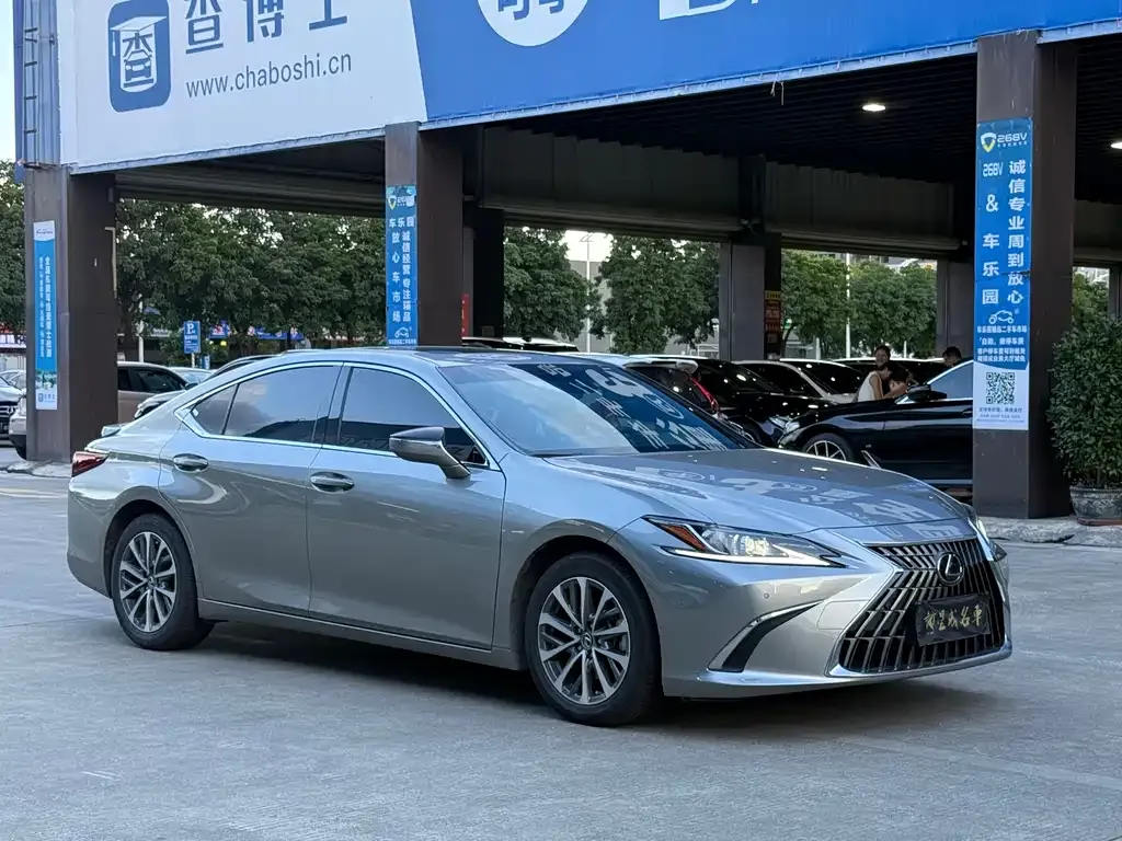 Lexus ES 2023 из CN, фото 4
