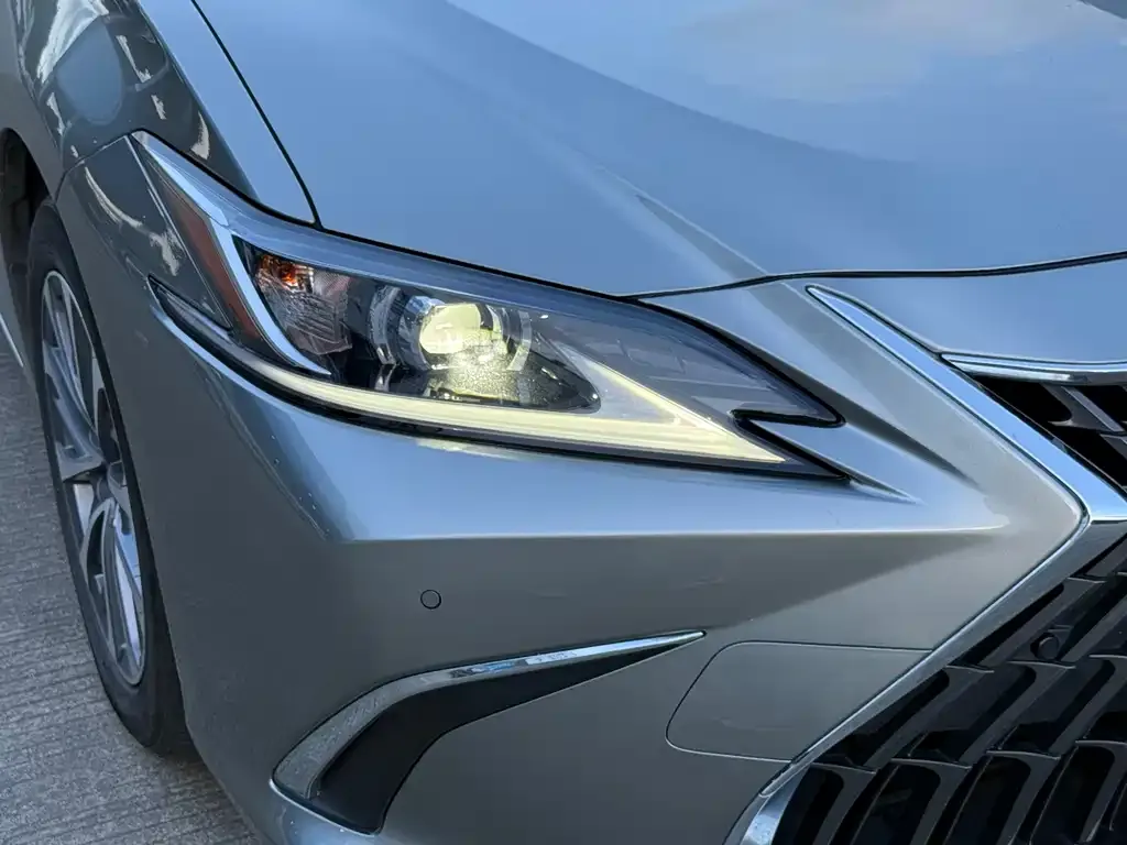 Lexus ES 2023 из CN, фото 5
