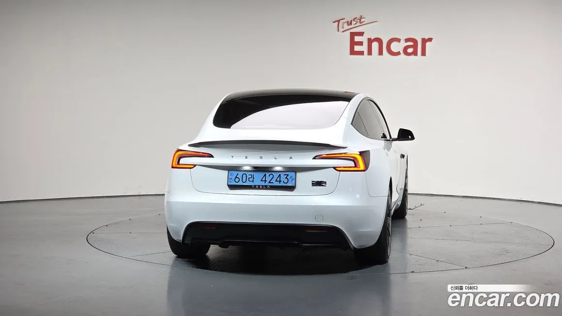 Tesla Model 3 2024 из KR, фото 4