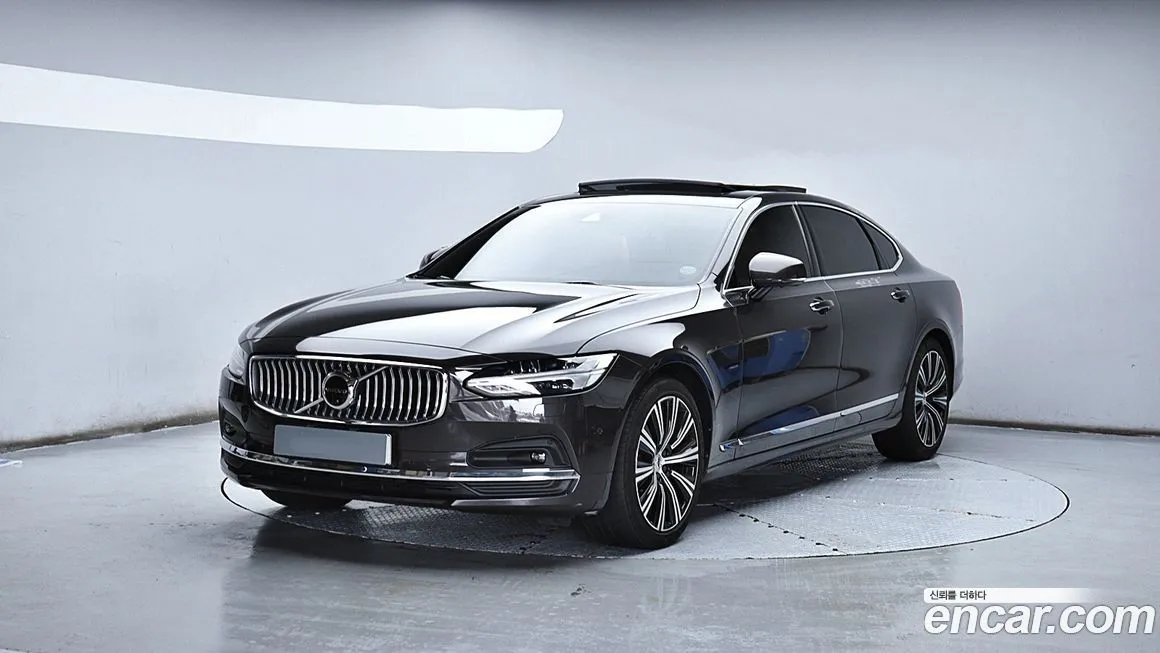 Volvo S90 — фото 1