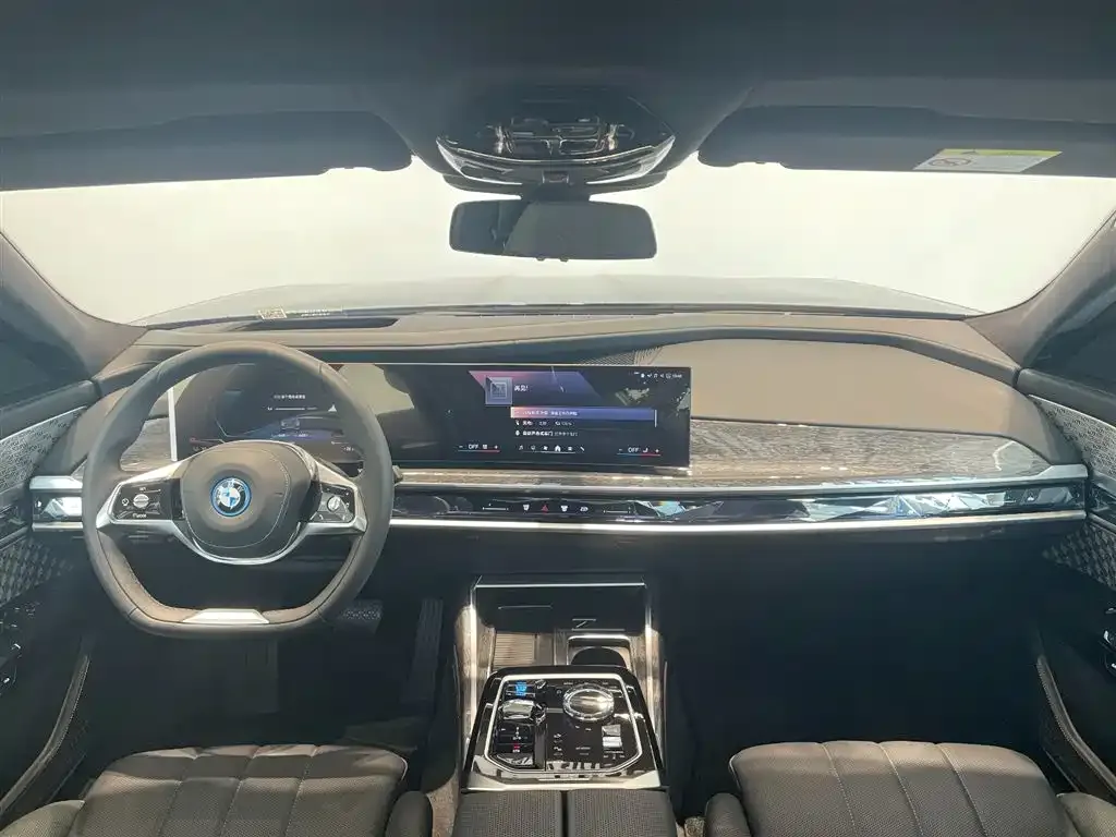 BMW i7 2024 из CN, фото 7