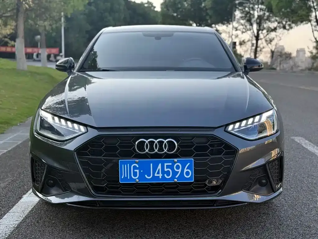 Audi A4L 2024 из CN, фото 1