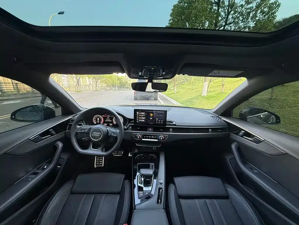 Audi A4L 2024 из CN, фото 8