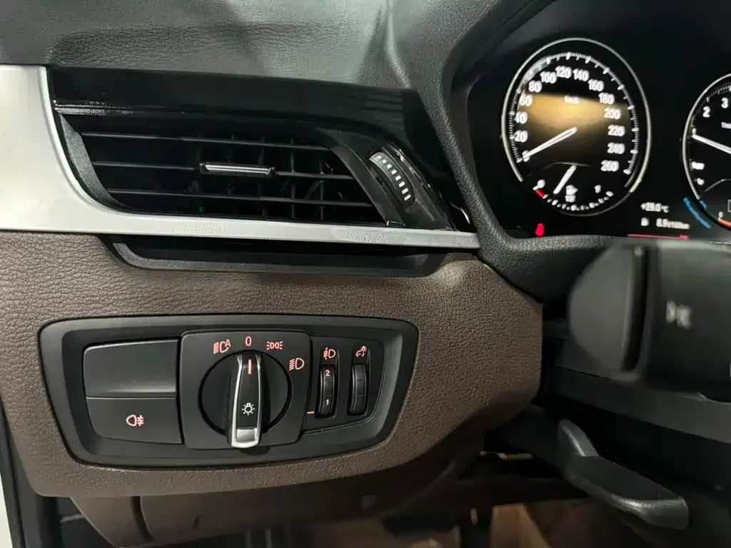 BMW X1 2022 из CN, фото 9