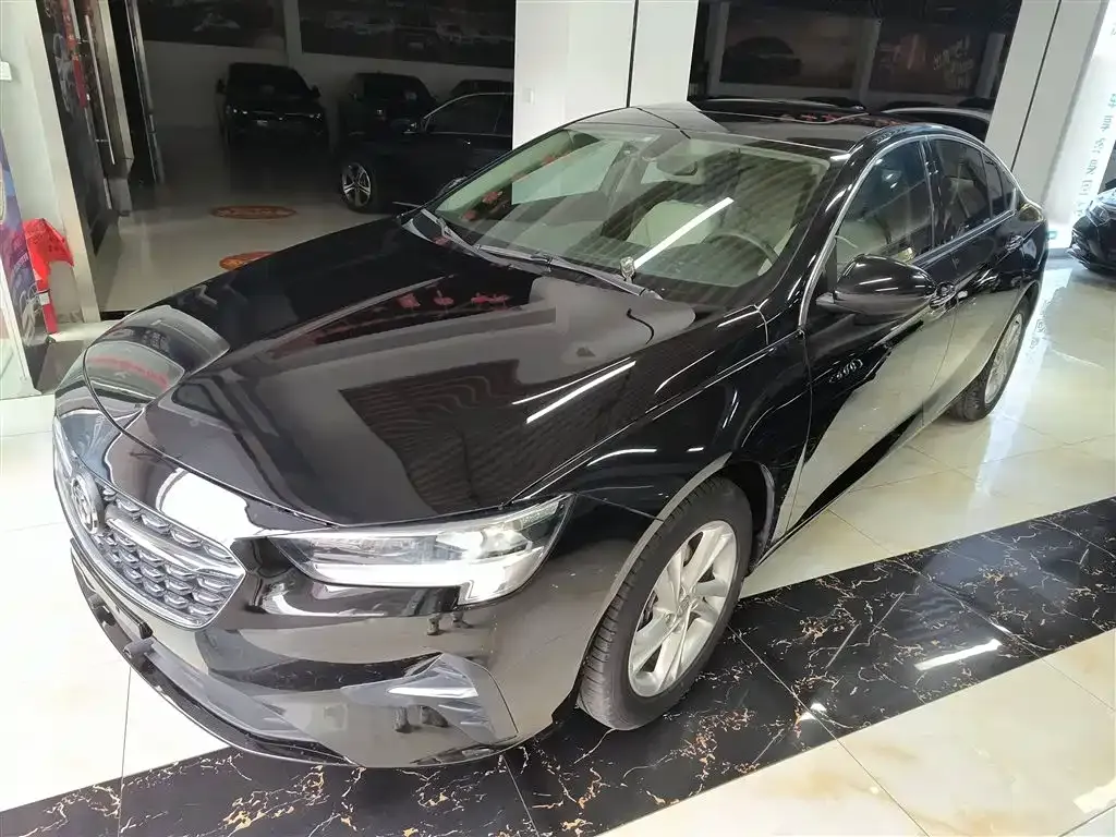 Buick Regal — фото 1