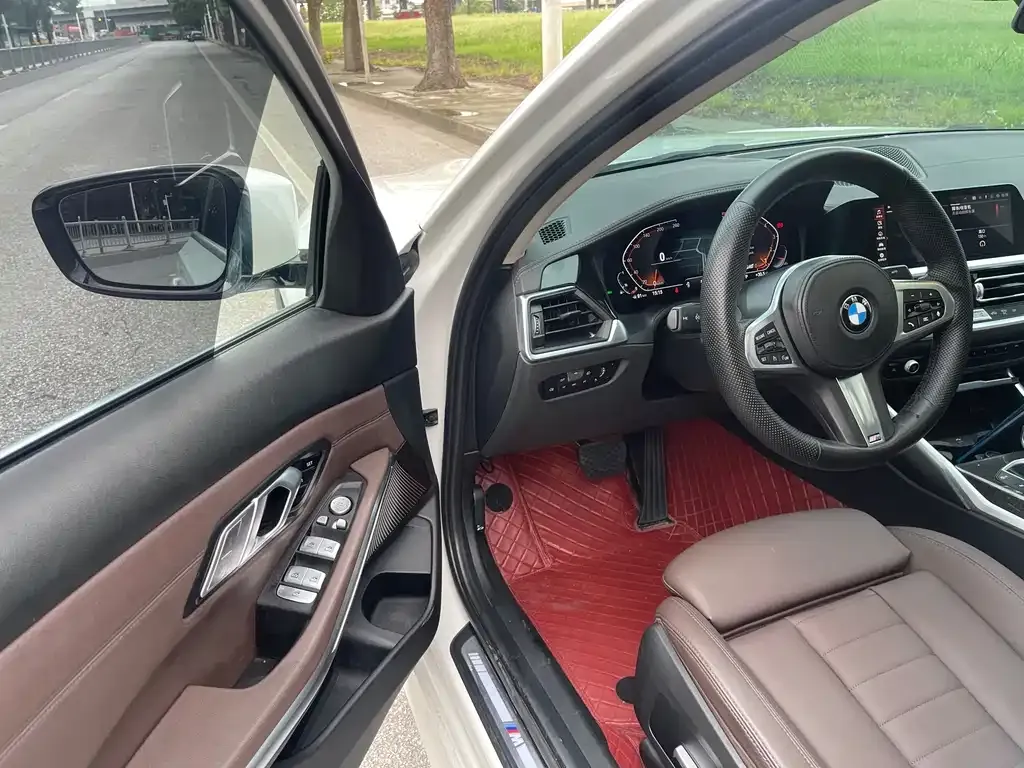 BMW 3 Series 2021 из CN, фото 10