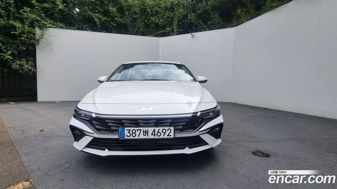 Hyundai AVANTE — фото 3