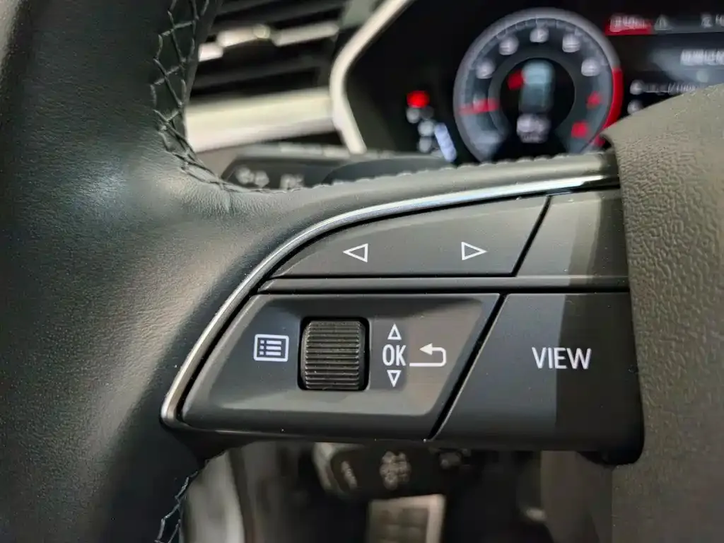 Audi Q3 2024 из CN, фото 10