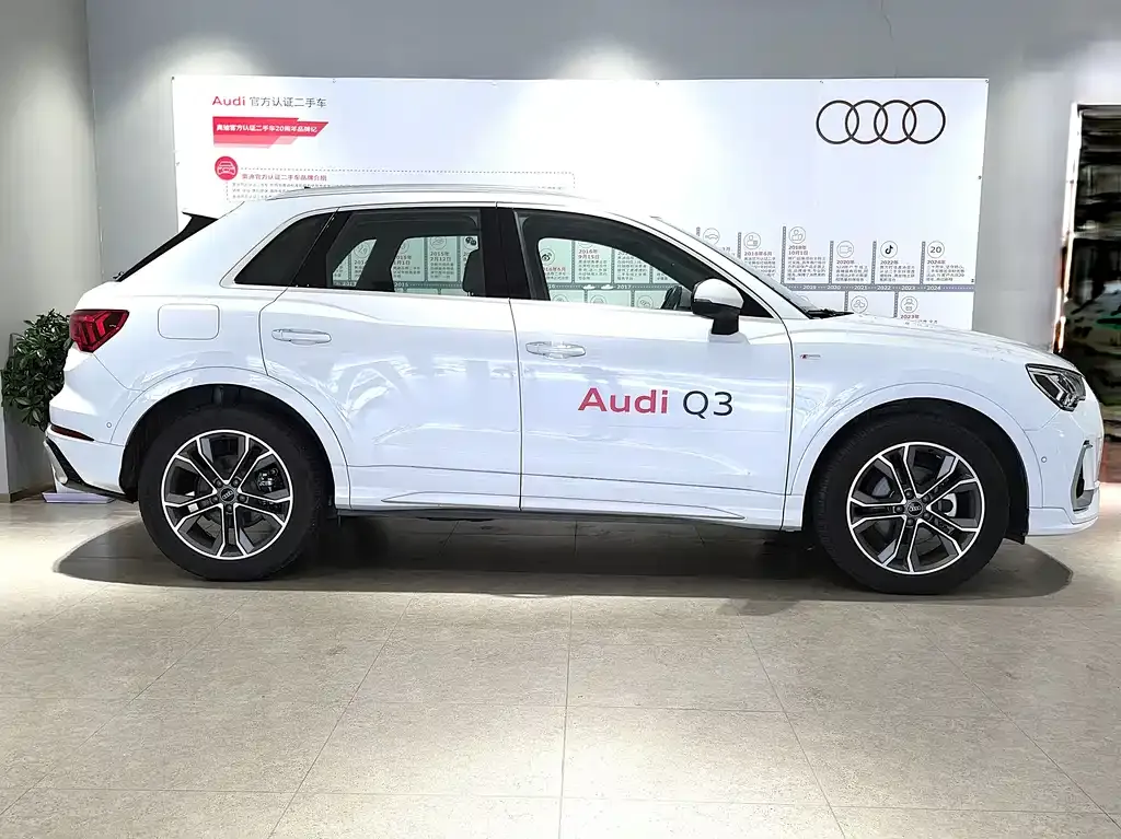 Audi Q3 2024 из CN, фото 3