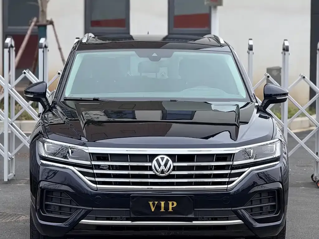 Volkswagen Touareg — фото 2