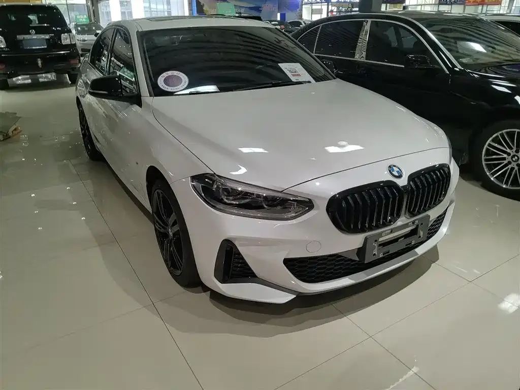 BMW 1 Series 2021 из CN, фото 4