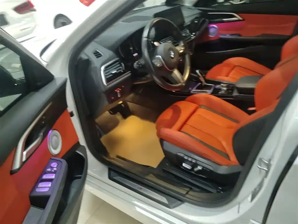 BMW 1 Series 2021 из CN, фото 9