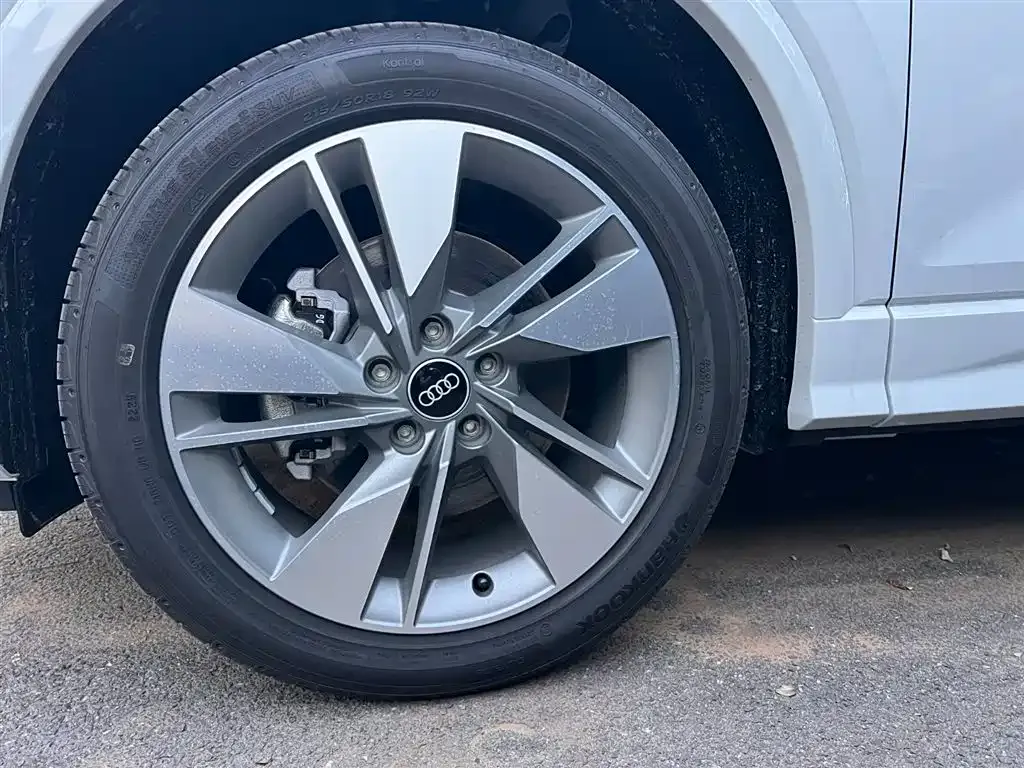 Audi Q2L 2025 из CN, фото 9