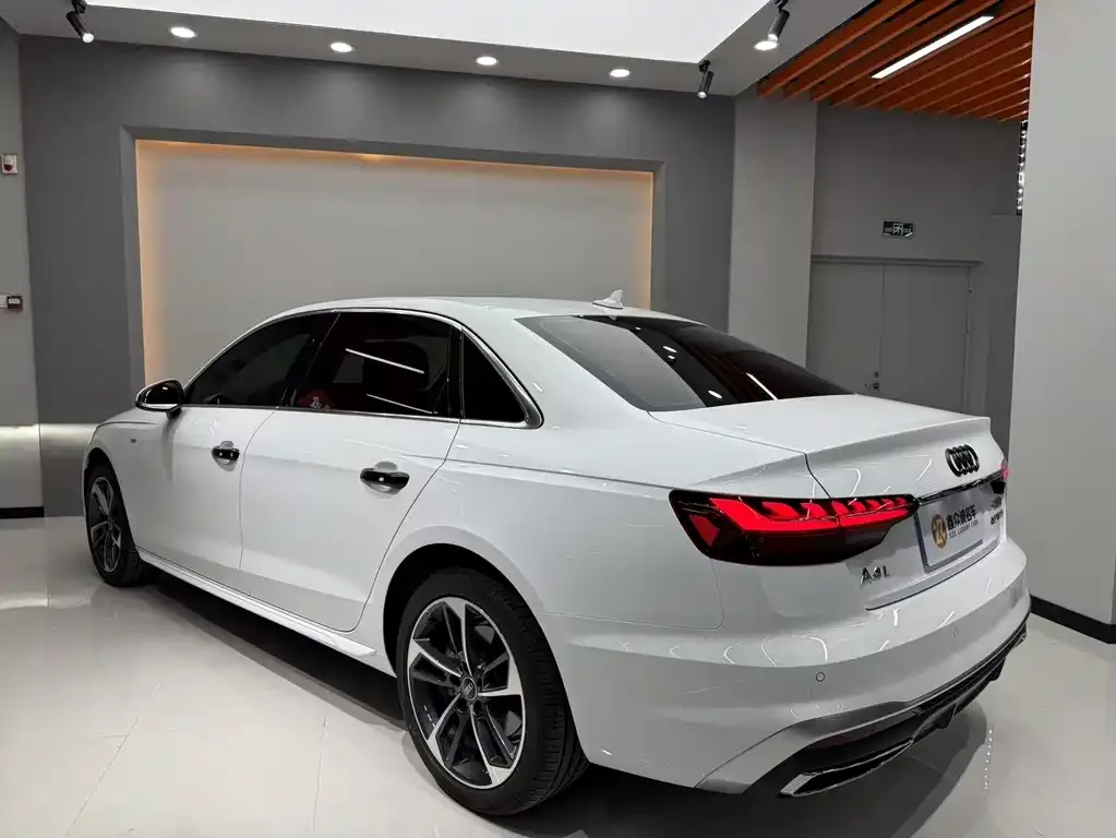 Audi A4L — фото 6