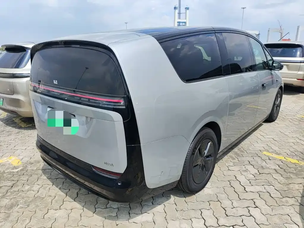 Li Auto MEGA 2024 из CN, фото 2