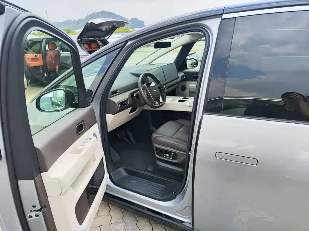 Li Auto MEGA 2024 из CN, фото 6