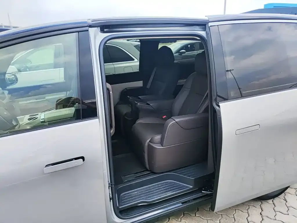 Li Auto MEGA 2024 из CN, фото 7