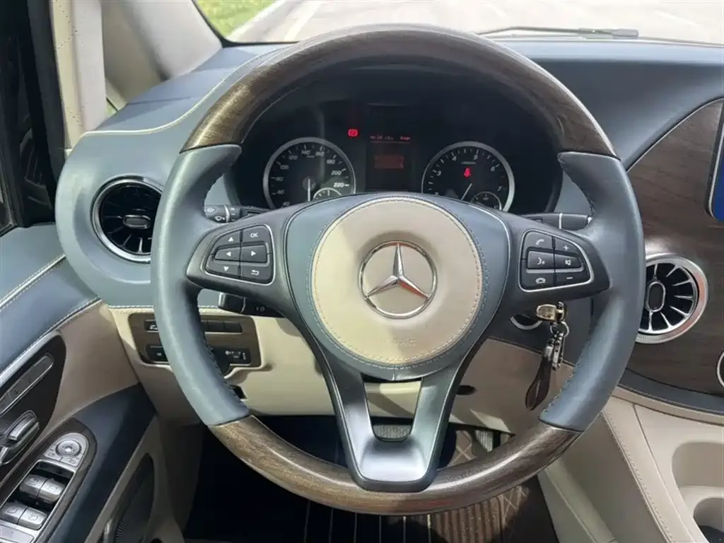 Mercedes-Benz Vito 2022 из CN, фото 8
