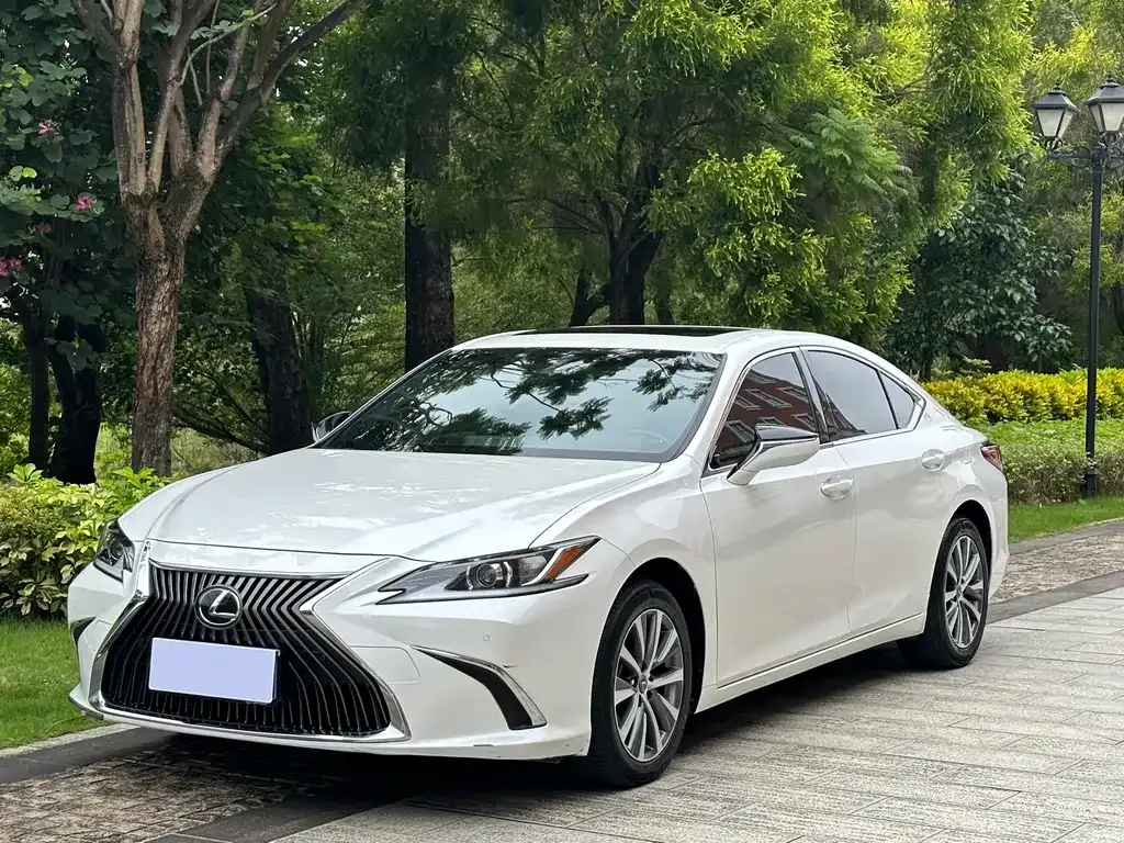Lexus ES 2021 из CN, фото 1