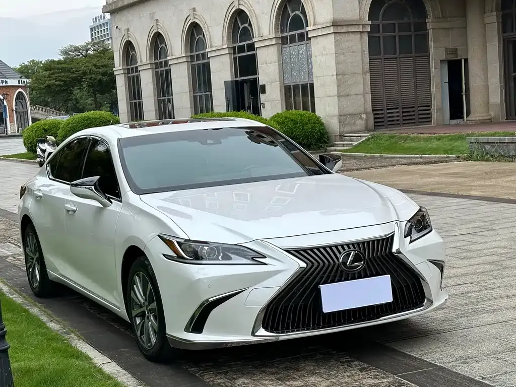 Lexus ES 2021 из CN, фото 3