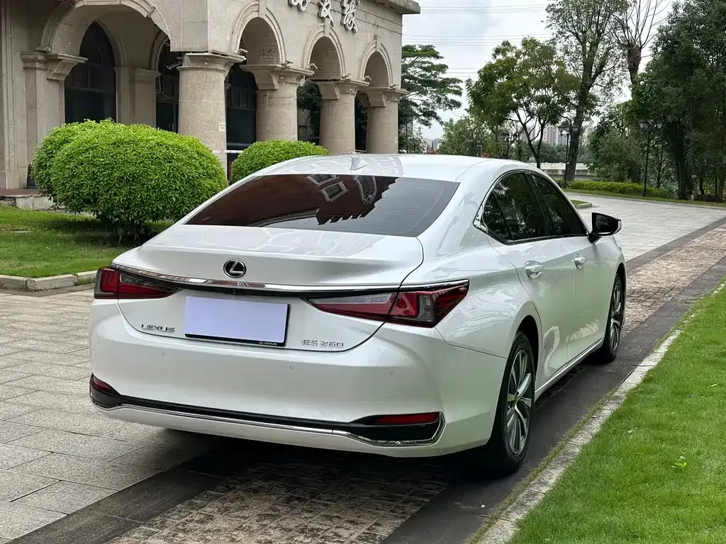 Lexus ES 2021 из CN, фото 7
