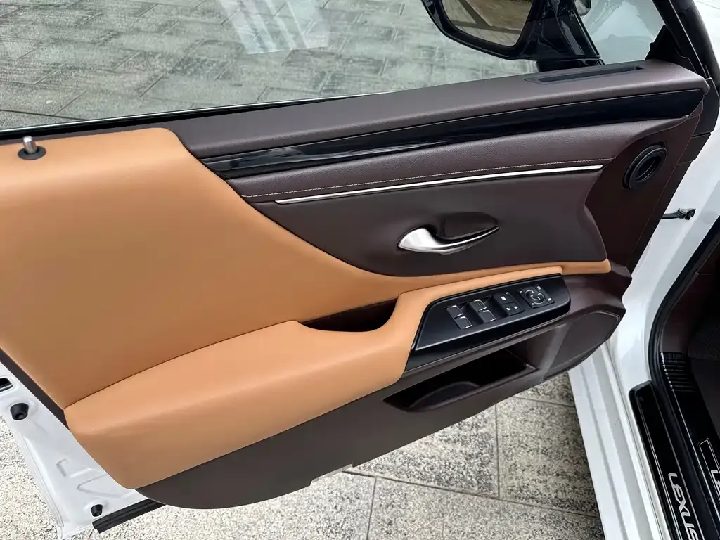 Lexus ES 2021 из CN, фото 9
