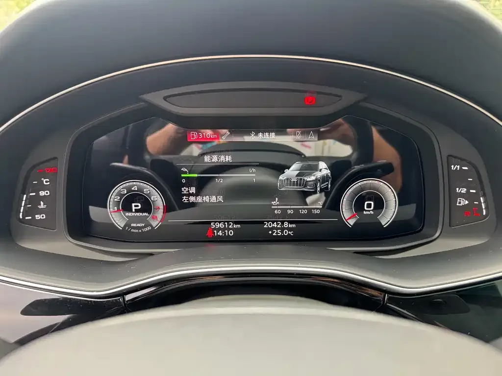 Audi Q7 2021 из CN, фото 5